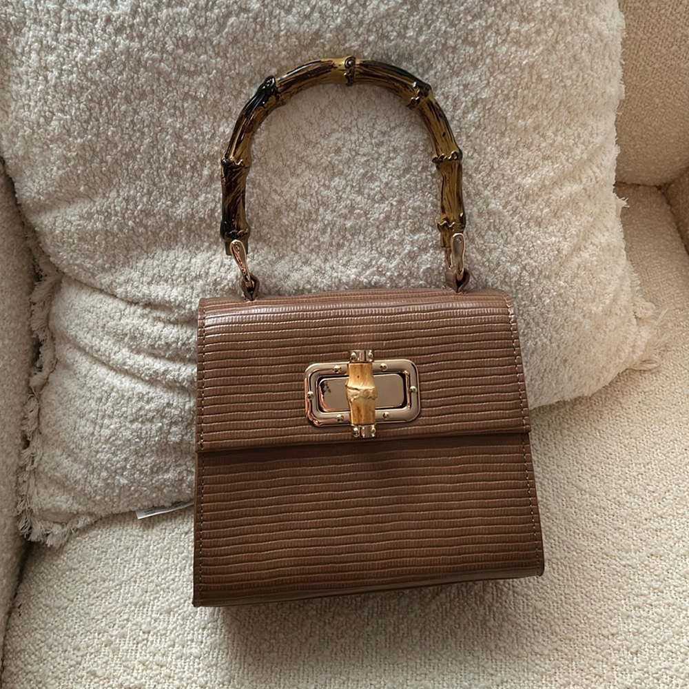 Versona Hand bag
